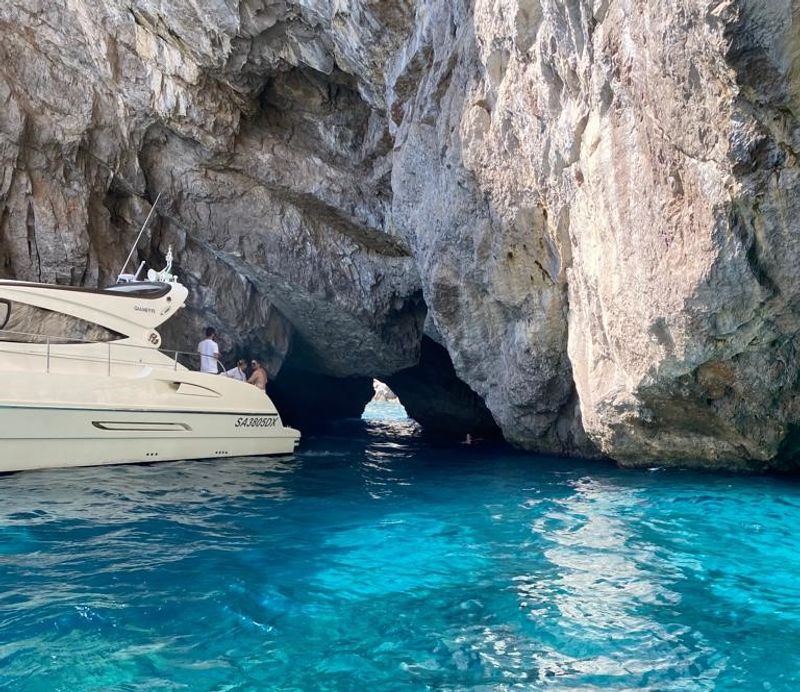 Capri Private Tour - The wonderful Green Cave