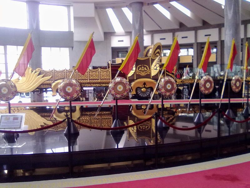 Bandar Seri Begawan Private Tour - The Royal Regalia Museum 