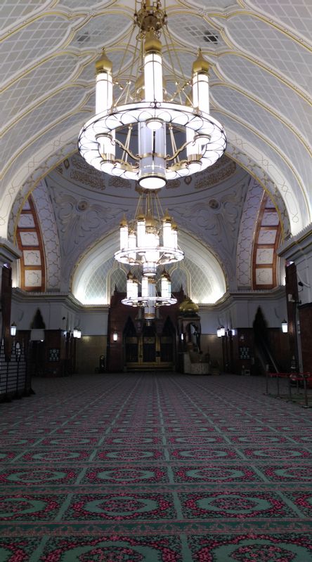 Bandar Seri Begawan Private Tour - The Omar Ali Saifuddin Mosque 