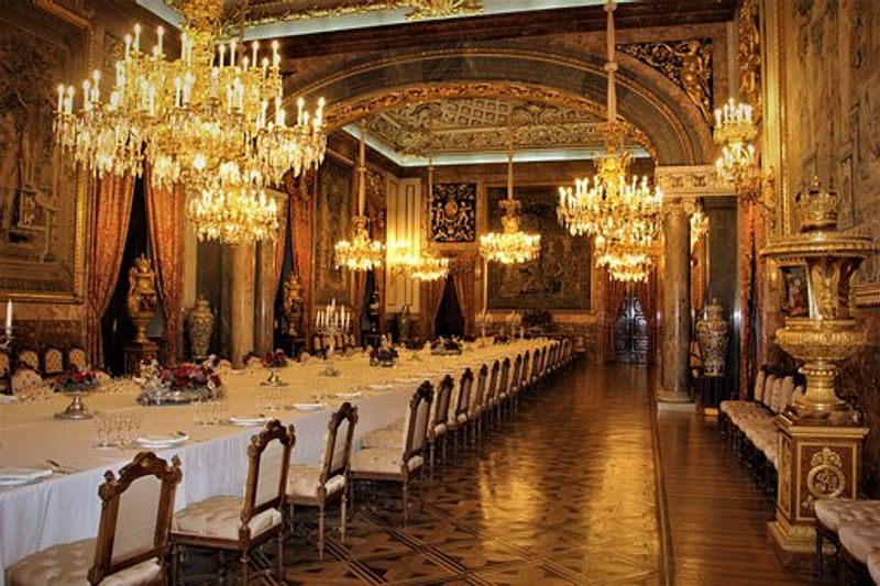 Madrid Private Tour - DINING ROOM