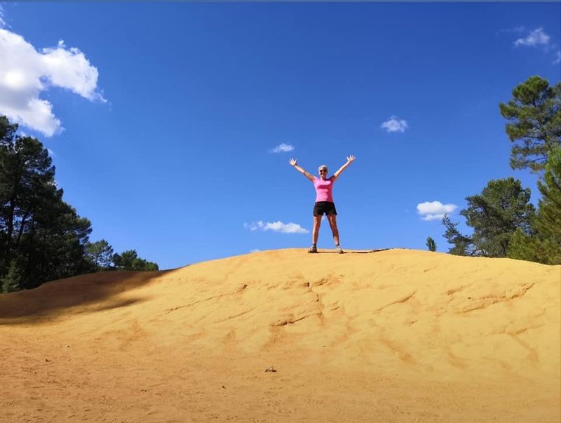 Marseille Private Tour - Ocre path in Roussillon