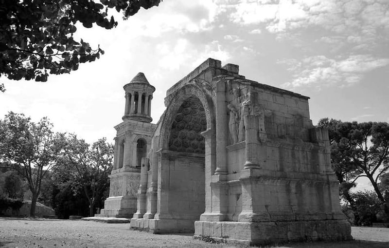 Aix en Provence Private Tour - The antics Roman time St Remy de Provence