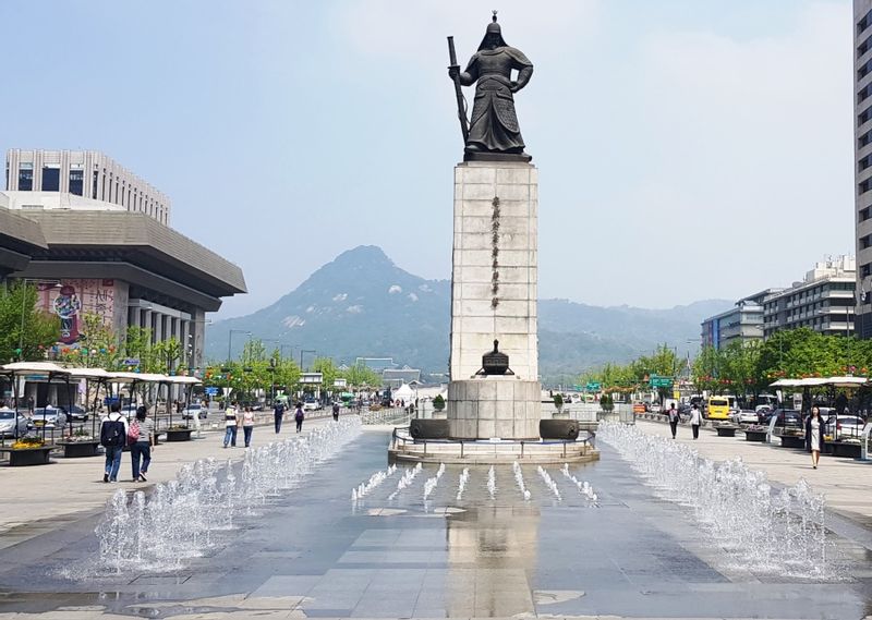 Seoul Private Tour - Seoul Square plaza with statue of Great Admiral Yi Sun-shin, national hero -- I will tell his story!