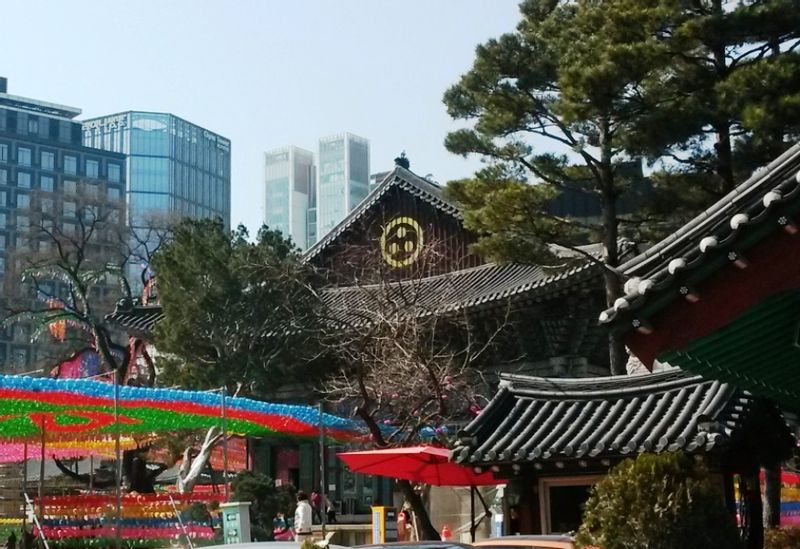 Seoul Private Tour - Jogye-sa Buddhist Temple (national headquarters) 