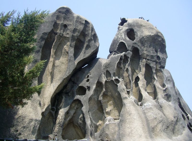 Seoul Private Tour - The utterly weird "Immortal Rocks" there, worshipped 24-hours-per-day -- I will explain.