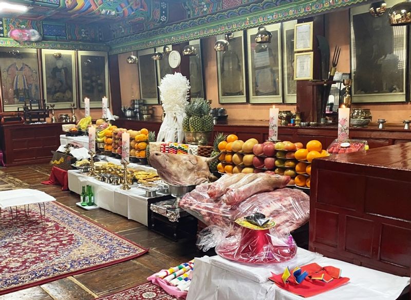 Seoul Private Tour - Interior main Altar of the Guksa-dang National Spirit Shrine!