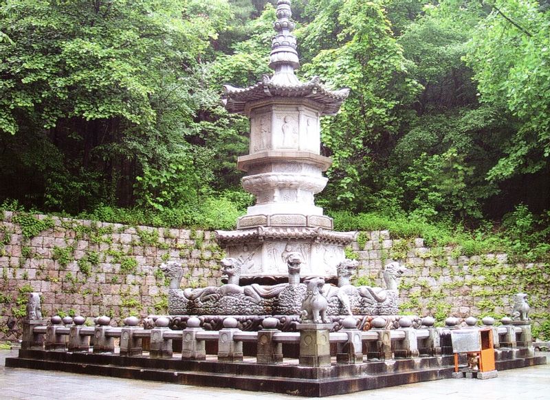 Seoul Private Tour - Amazing tomb of Great 20th-cen. Master Cheongdam.