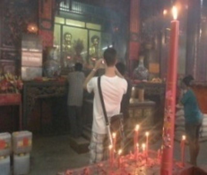 Jakarta Private Tour - In the Chinese Temple