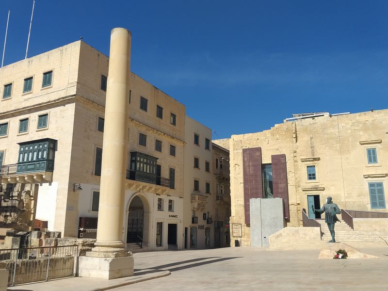 Malta Private Tour - La Vallette's Square