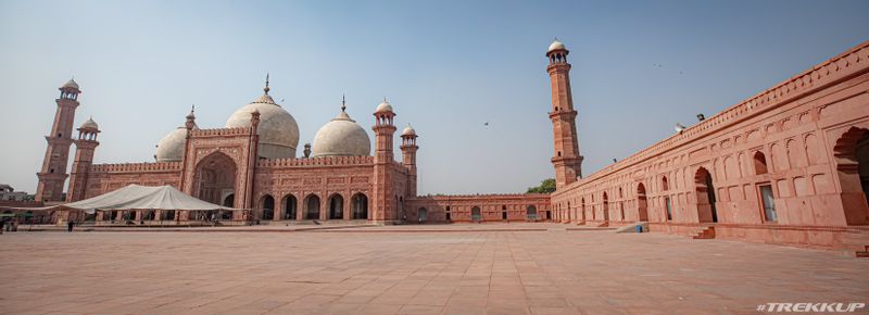 Lahore Private Tour - Praying area