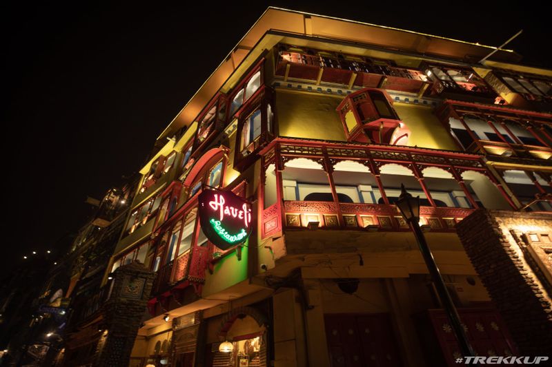 Lahore Private Tour - The color of old Food street in Lahore