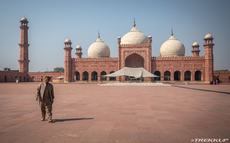 Lahore Private Tour - Badshahi Mosque