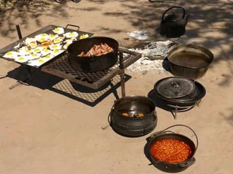 Livingstone Private Tour - Cooking in style at camp