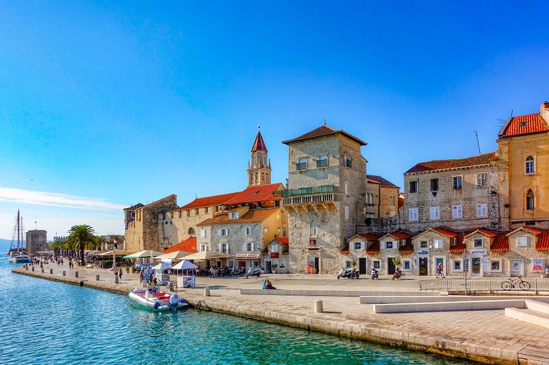 Split Private Tour - Beautiful city of Trogir