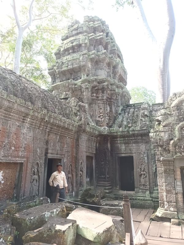 Siem Reap Private Tour - Ta prom temple of mother's king J7.