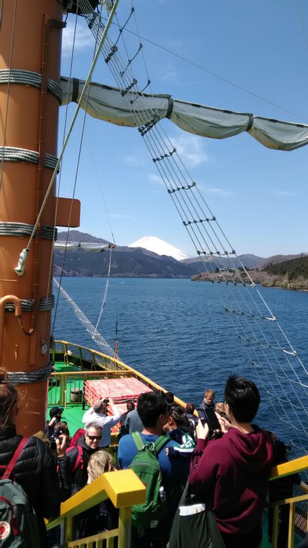 Tokyo Private Tour - Sightseeing cruise in Lake Ashi  ( Hakone ) 