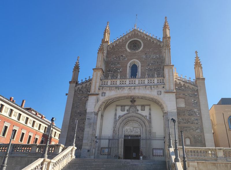 Madrid Private Tour - San Jerónimo Church