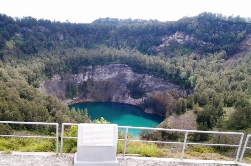 East Nusa Tenggara Private Tour - Kelimutu (gathering place for the spirit of wise old people)