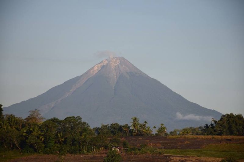 East Nusa Tenggara Private Tour - Volcano Eblobo (2124 m)