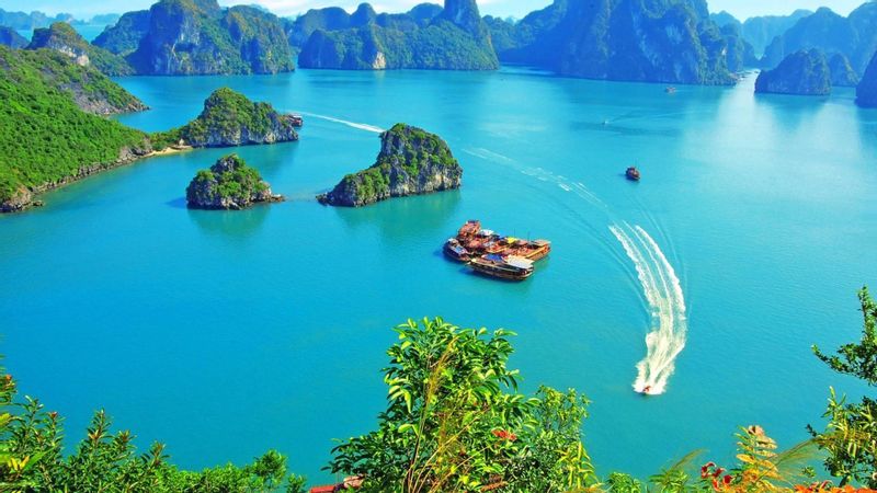 Hanoi Private Tour - halong Bay overview