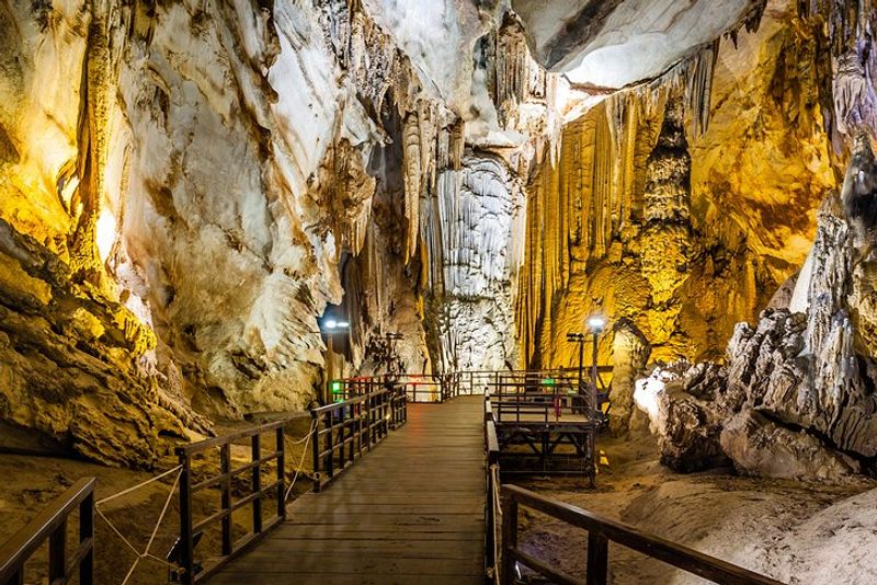 Hanoi Private Tour - visit Cave in Halong Bay