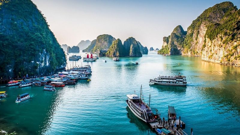 Hanoi Private Tour - Halong Bay