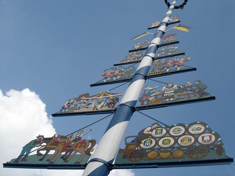 Munich Private Tour - The May Pole at Viktualienmarkt