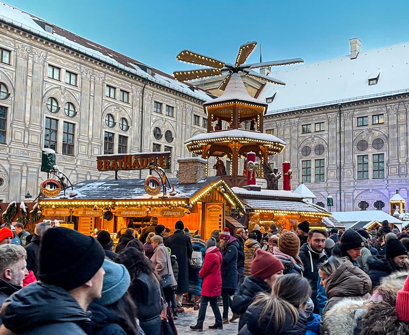 Munich Private Tour - Residenz Christkindlmarkt