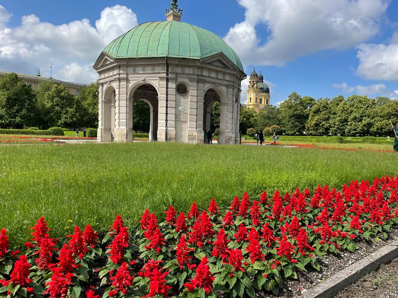 Munich Private Tour - Hofgarten