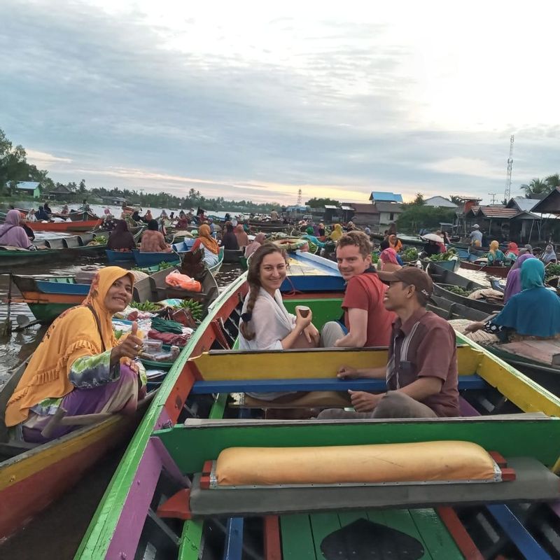 South Kalimantan Private Tour - Quite market 