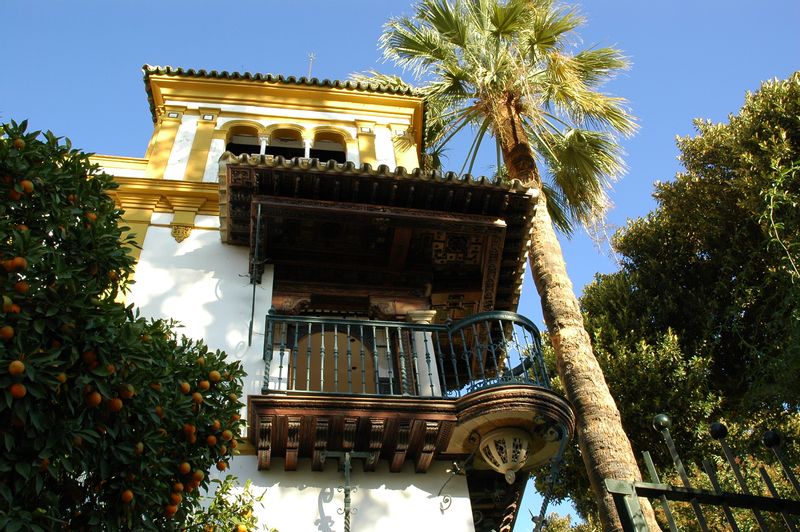 Seville Private Tour - Santa Cruz neighbourhood. Rosina's balcony.