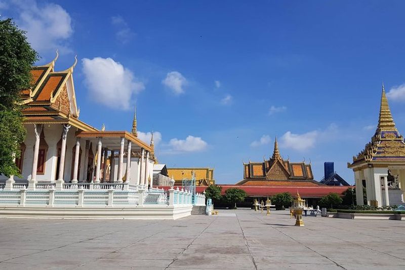 Phnom Penh Private Tour - Royal Palace