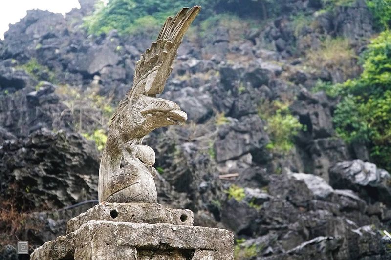 Hanoi Private Tour - Visit Dragon lying Mountain - Hang Mua