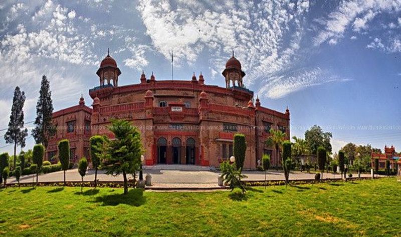 North-West Frontier Private Tour - Peshawar Museum 