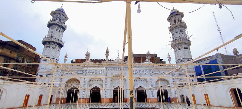 North-West Frontier Private Tour - Mahabat khan mosque 