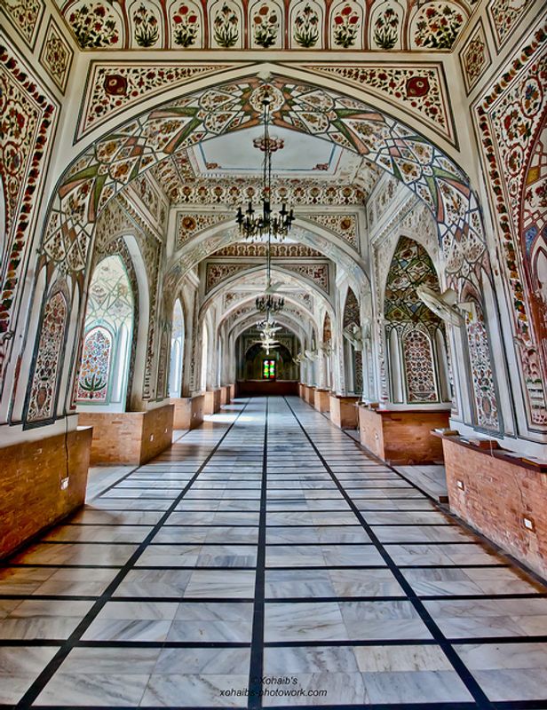 North-West Frontier Private Tour - Mahabat khan mosque 