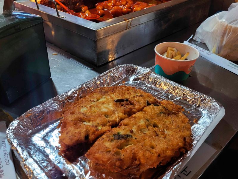 Seoul Private Tour - Mungbean pancake at Gwangjang market