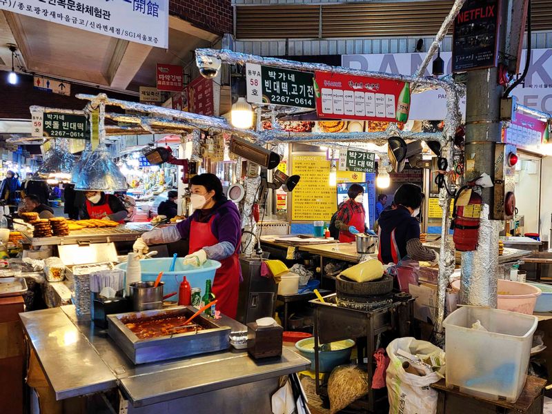 Seoul Private Tour - Gwangjang market