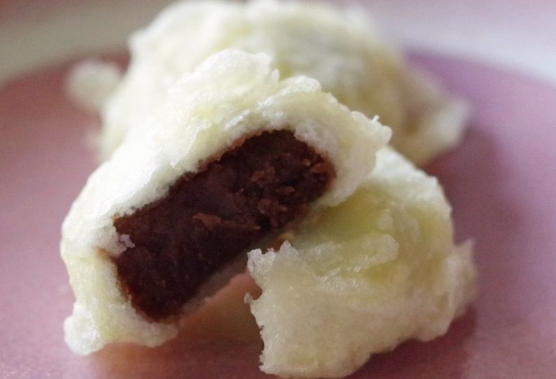 Manju containing koshian which is soya beans and sugar mashed into a smooth paste is used for creating tempura manju.