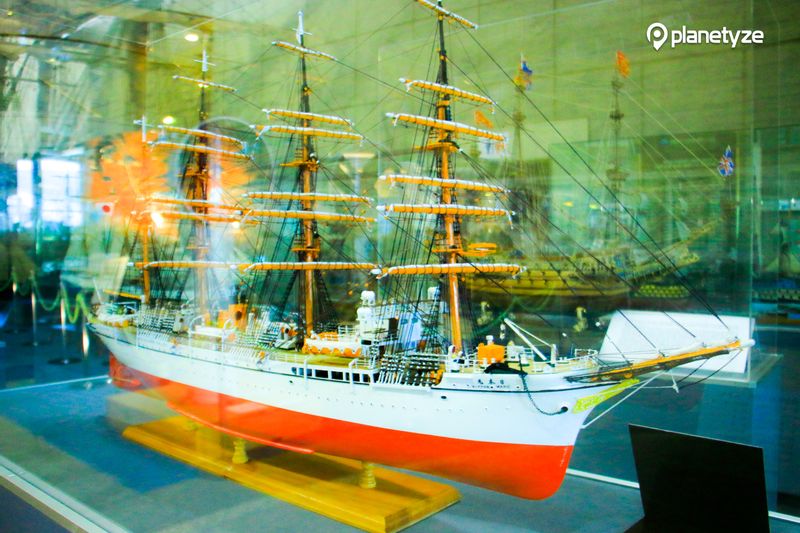 Kobe Maritime Museum – Kawasaki World 