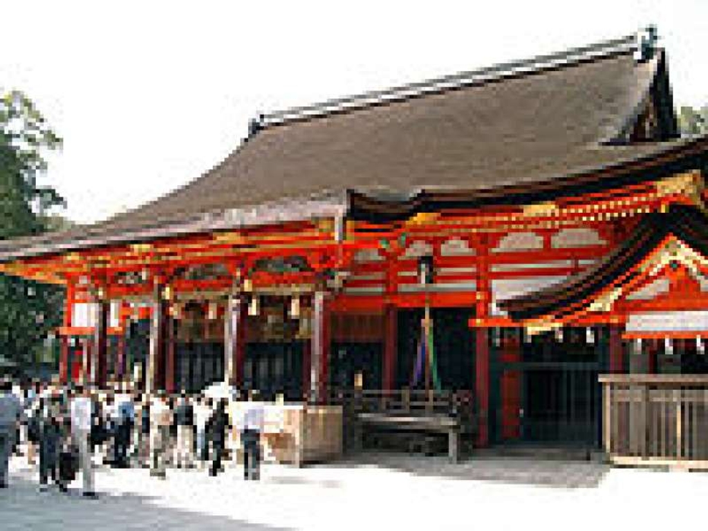 Kyoto Private Tour - Yasaka Shrine Main Sacred Hall